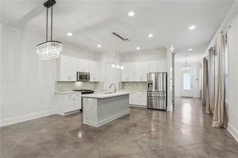 $470,000 | 404 North Labarre Road, Metairie, LA 70001