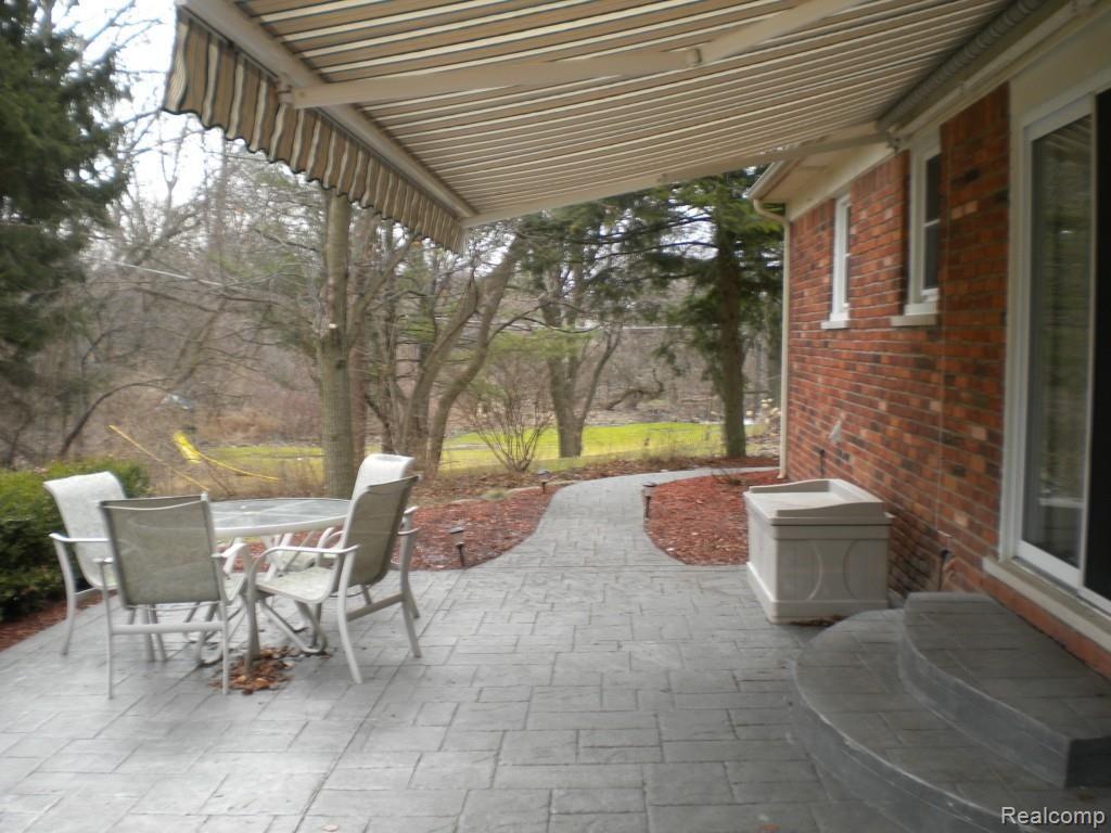 15602 Riverside Street Livonia, MI 48154 - Photo 24 of 24