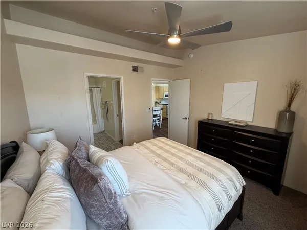 $1,600 | 950 Seven Hills Drive, Unit 227, Henderson, NV 89052