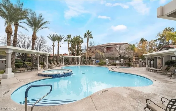 $1,600 | 950 Seven Hills Drive, Unit 227, Henderson, NV 89052