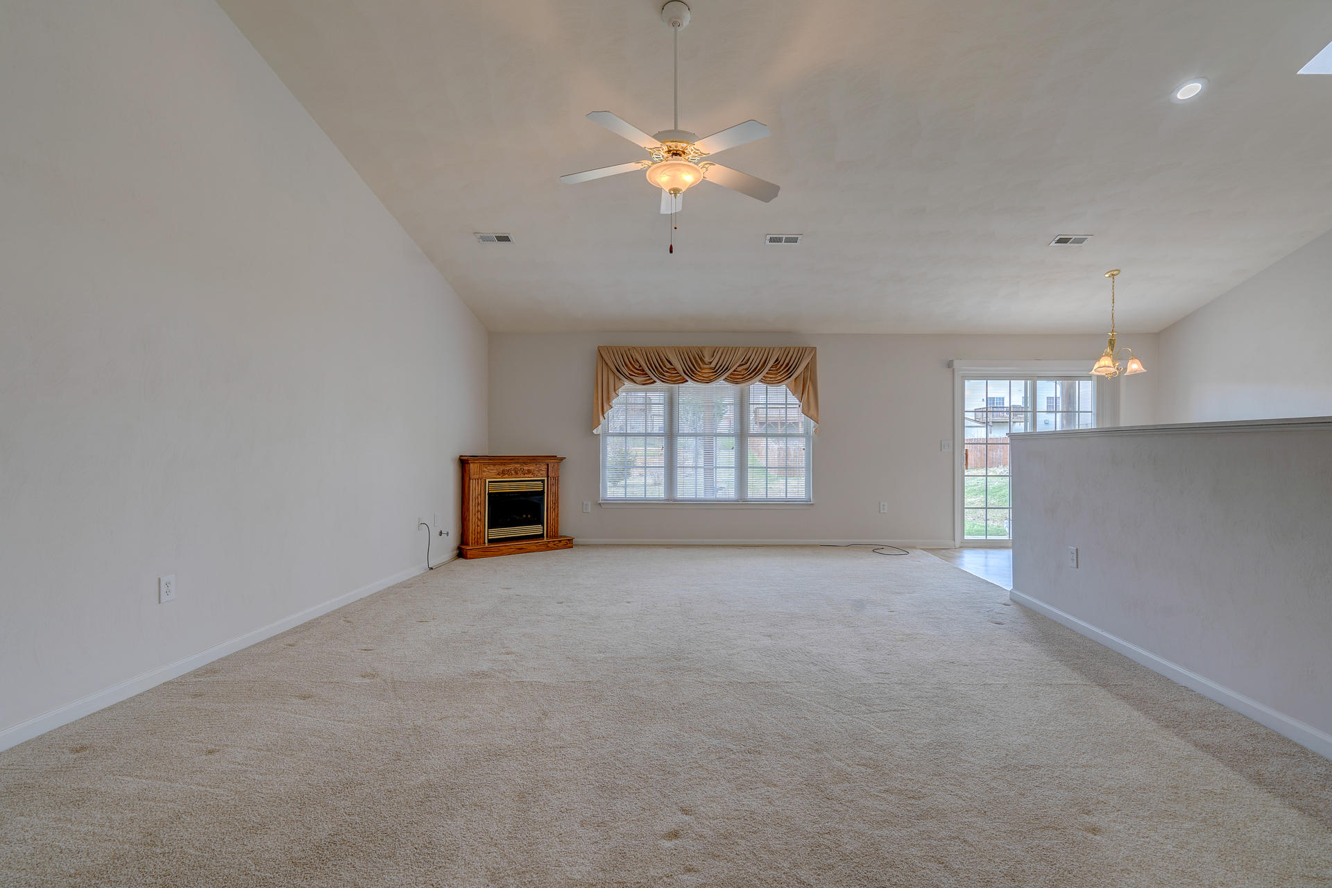 6814 Albert Road Roanoke, VA 24019 - Photo 5 of 29 DSC02724_5_6_7_8