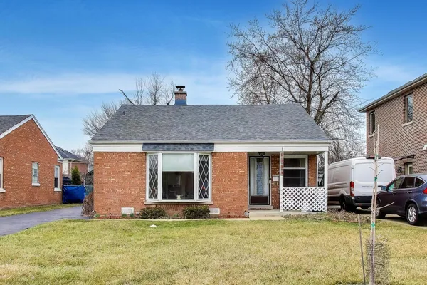 $415,000 | 8334 North New England Avenue, Niles, IL 60714