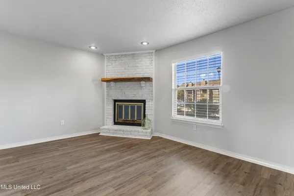 $224,900 | 495 Old Popp's Ferry Road, Unit 5, Biloxi, MS 39531