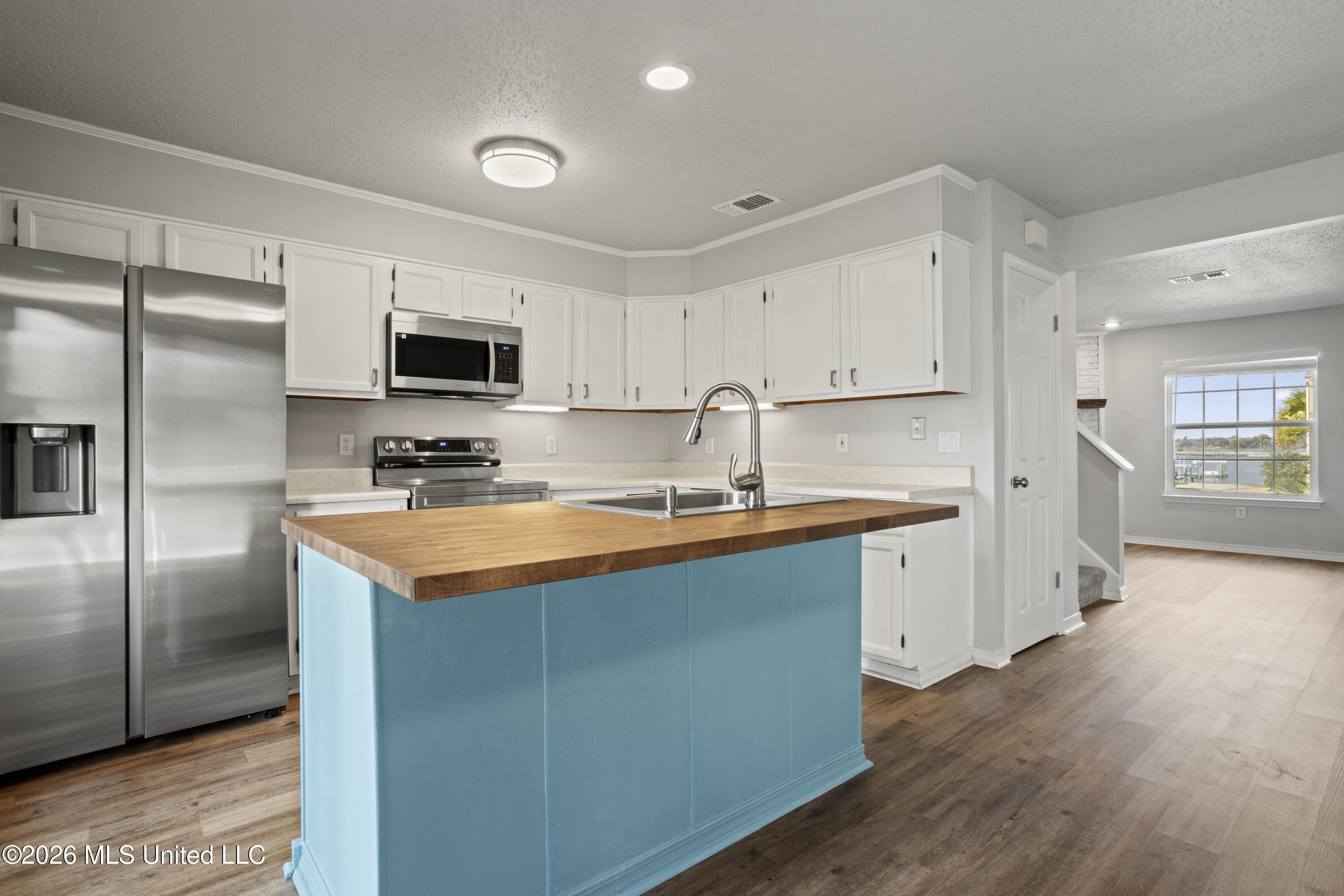 495 Old Popp's Ferry Road, Unit 5 Biloxi, MS 39531 - Photo 17 of 56 0004