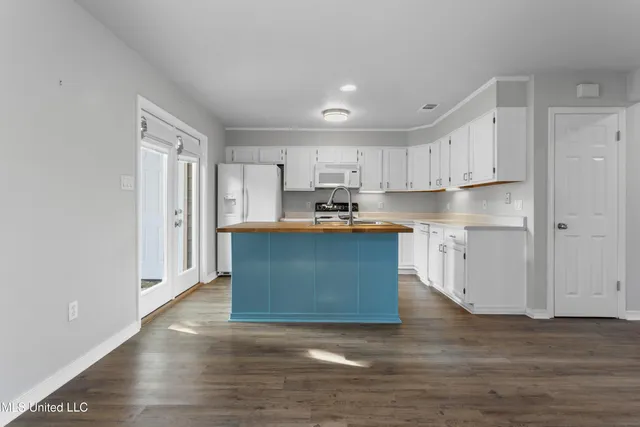 $235,000 | 495 Old Popp's Ferry Road, Unit 5, Biloxi, MS 39531