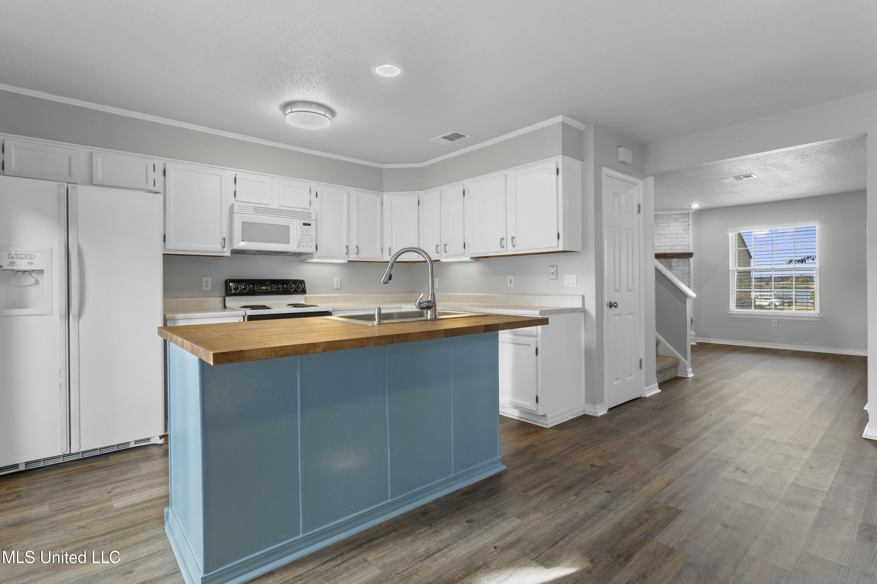 495 Old Popp's Ferry Road, Unit 5 Biloxi, MS 39531 - Photo 18 of 53 0010