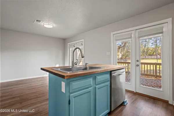 $224,900 | 495 Old Popp's Ferry Road, Unit 5, Biloxi, MS 39531