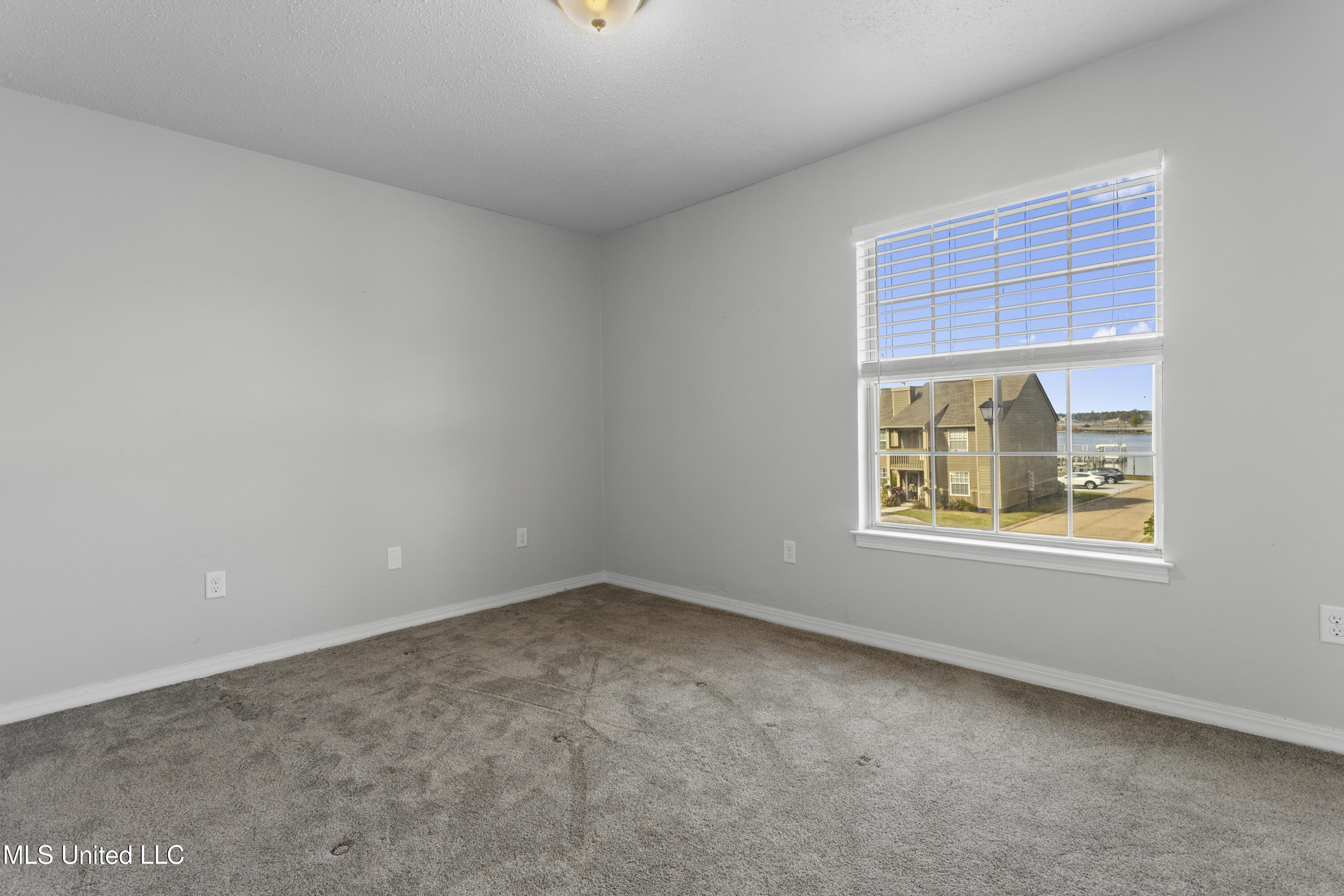 495 Old Popp's Ferry Road, Unit 5 Biloxi, MS 39531 - Photo 28 of 53 0020