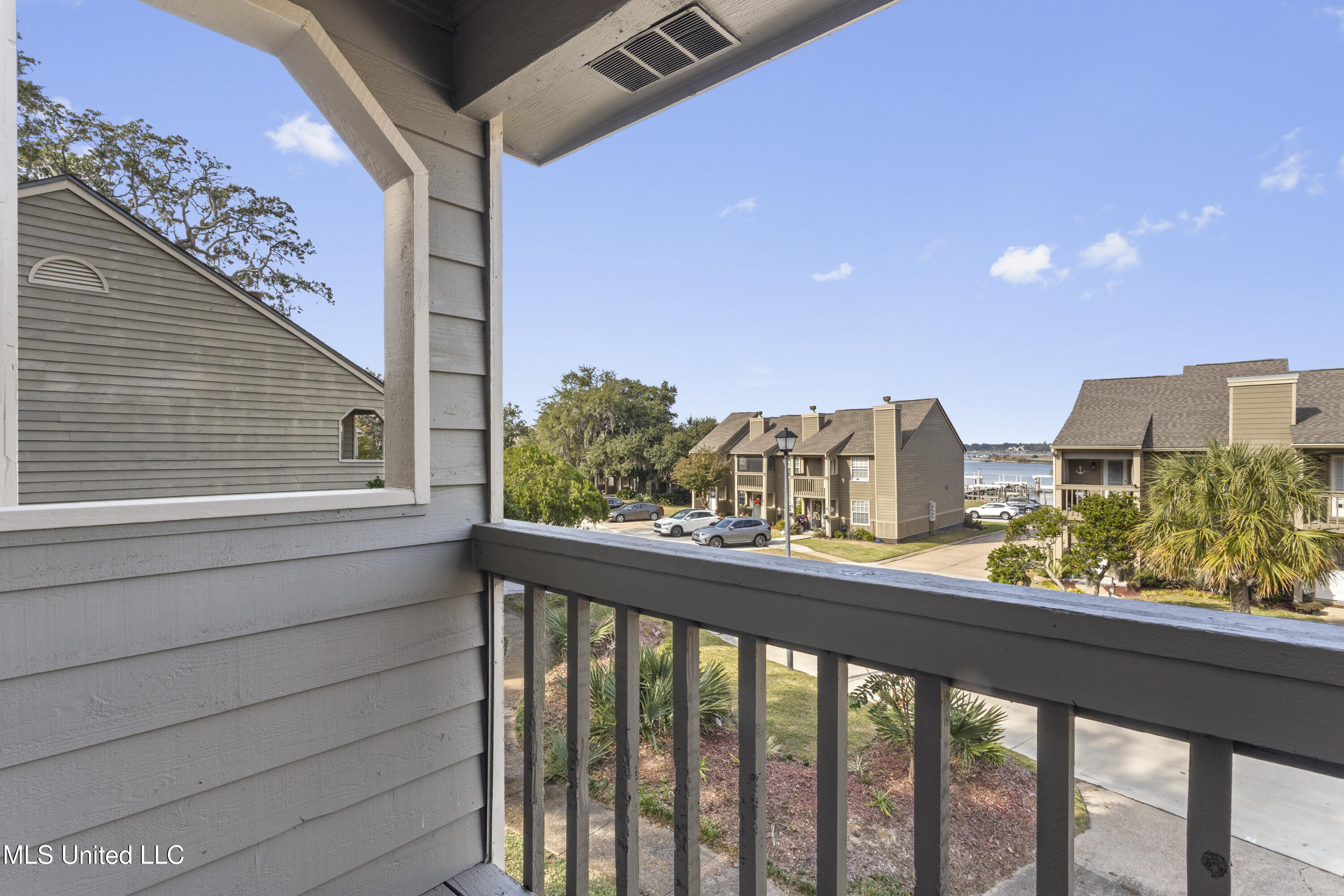 495 Old Popp's Ferry Road, Unit 5 Biloxi, MS 39531 - Photo 29 of 56 0024