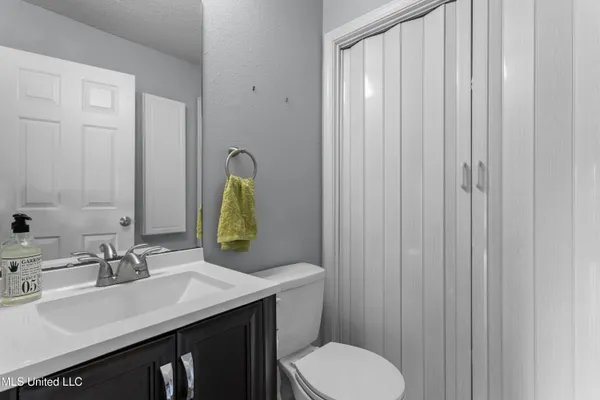 $224,900 | 495 Old Popp's Ferry Road, Unit 5, Biloxi, MS 39531