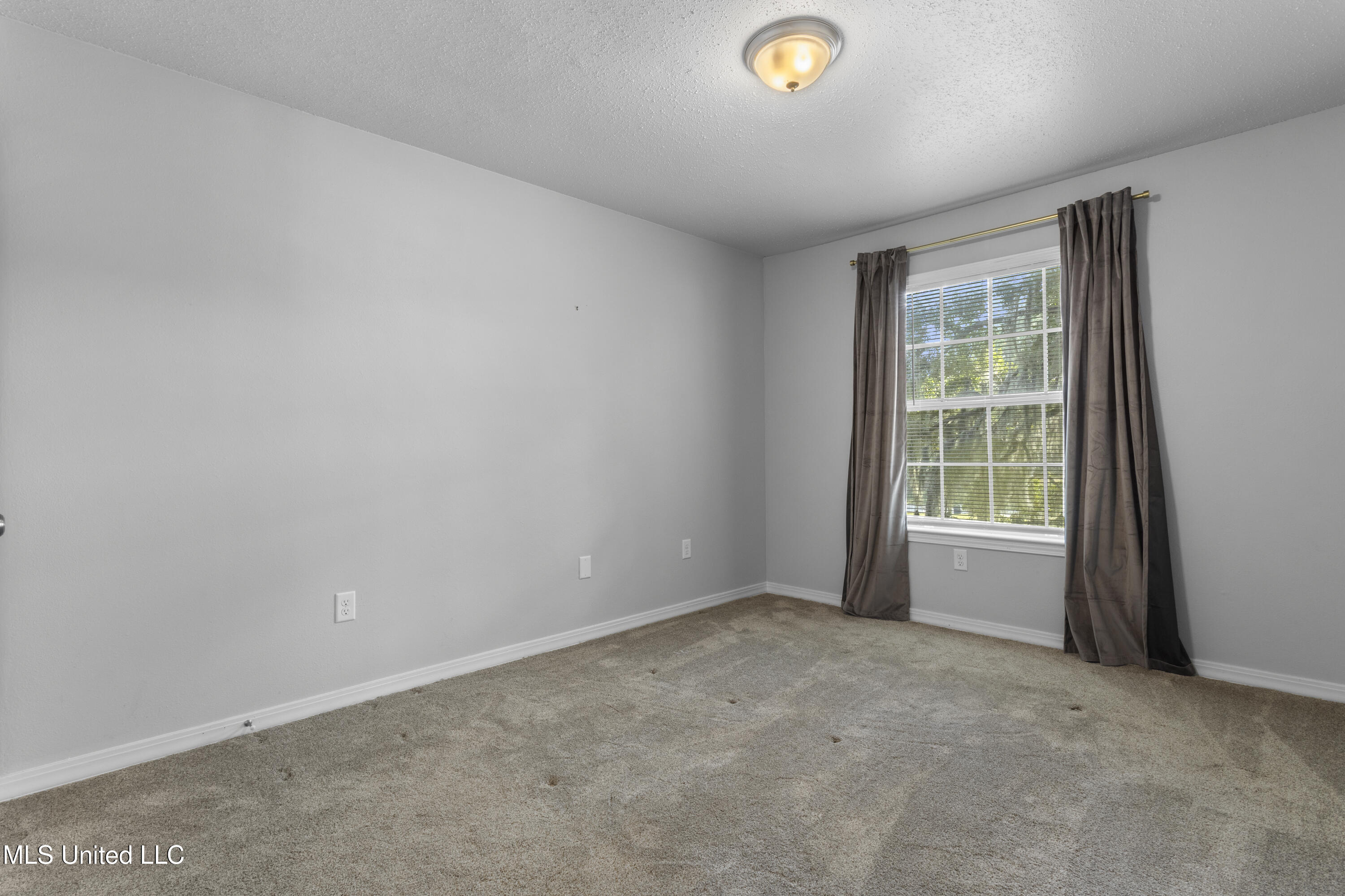 495 Old Popp's Ferry Road, Unit 5 Biloxi, MS 39531 - Photo 36 of 53 0029