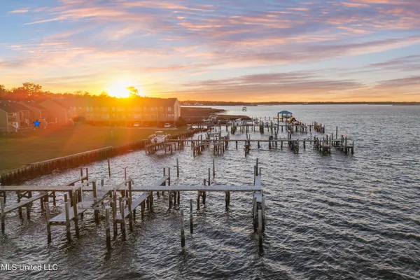 $224,900 | 495 Old Popp's Ferry Road, Unit 5, Biloxi, MS 39531