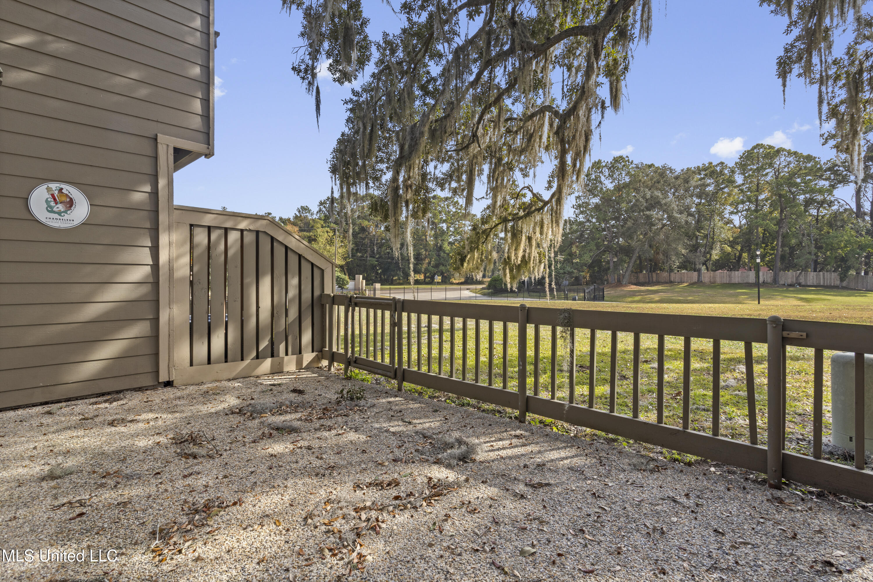 495 Old Popp's Ferry Road, Unit 5 Biloxi, MS 39531 - Photo 41 of 53 0033