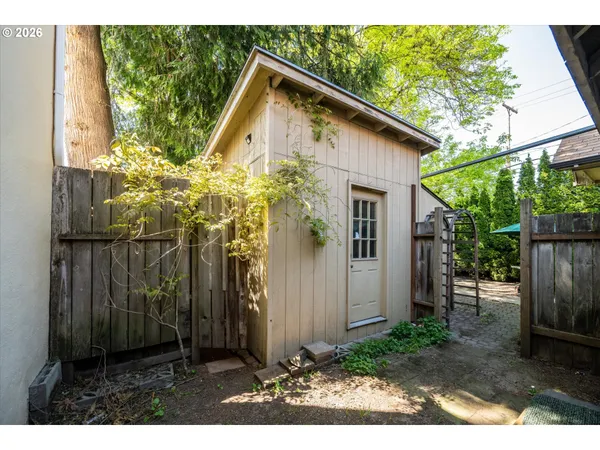 $399,000 | 663 Van Buren Street, Eugene, OR 97402
