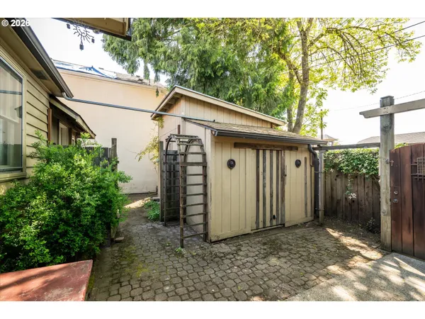 $399,000 | 663 Van Buren Street, Eugene, OR 97402