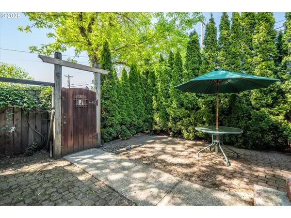 $399,000 | 663 Van Buren Street, Eugene, OR 97402