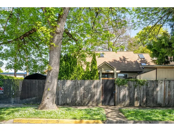 $399,000 | 663 Van Buren Street, Eugene, OR 97402
