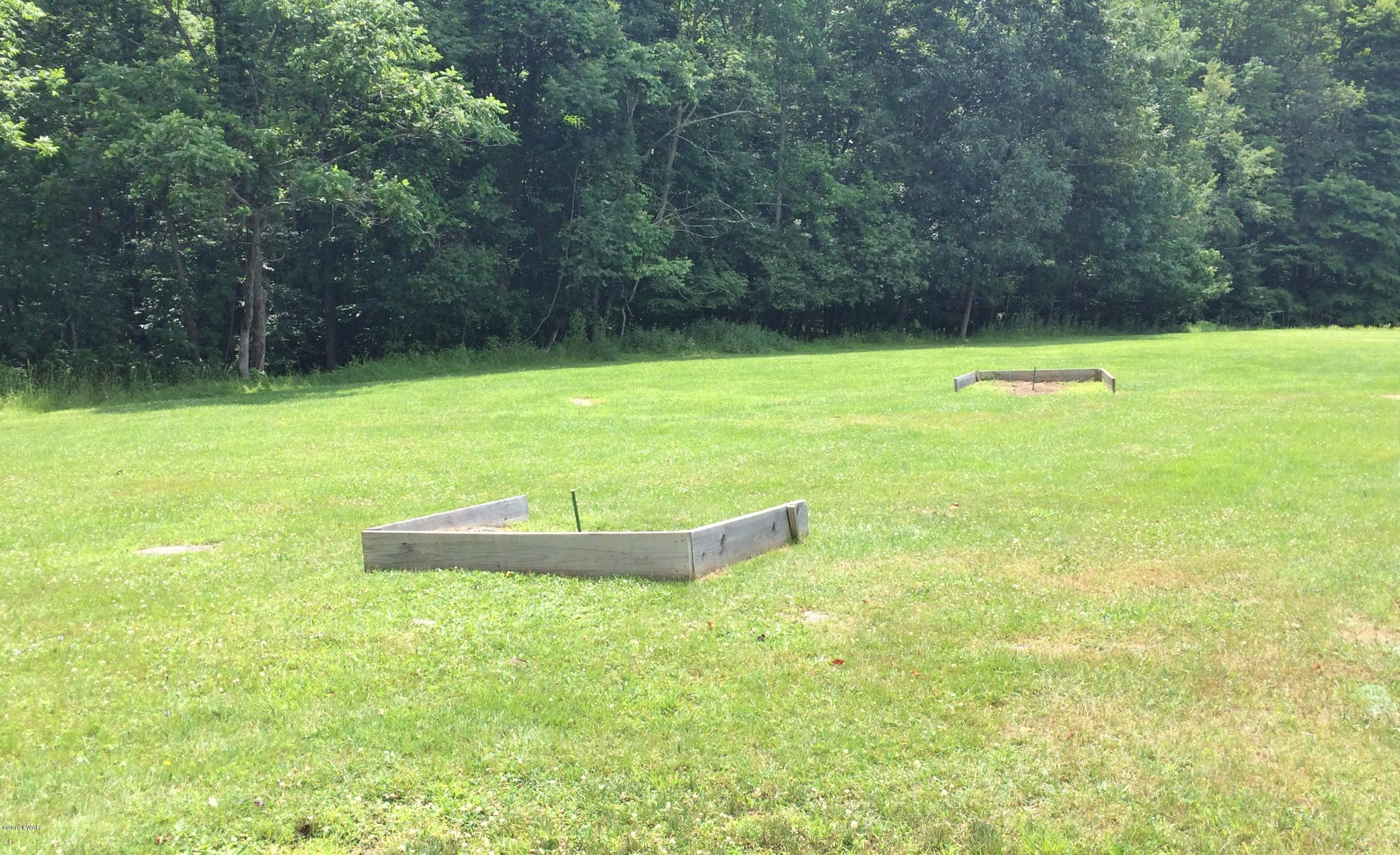 26 Ferris Road Hawley, PA 18428 - Photo 50 of 52 PLE - Horseshoes