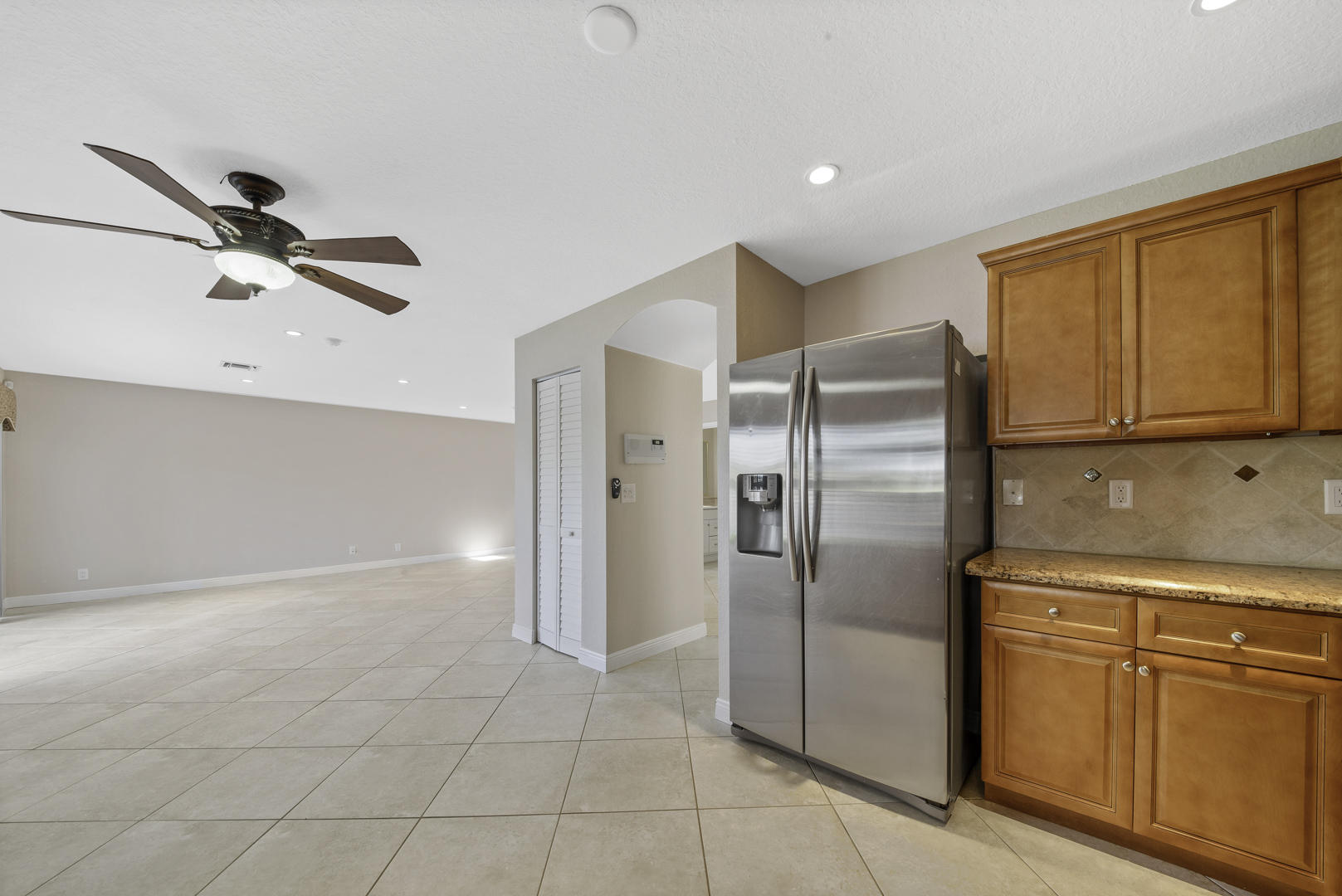 GRANITE COUNTER TOPS