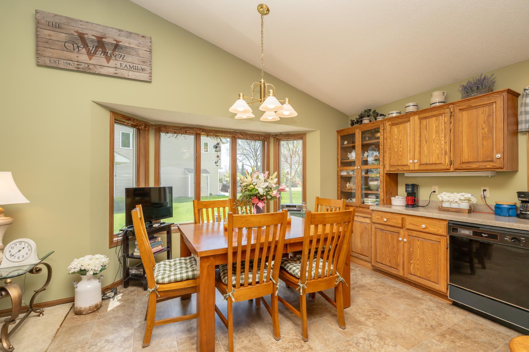 1209 Sunflower Circle Shakopee, MN 55379 - Photo 12 of 48