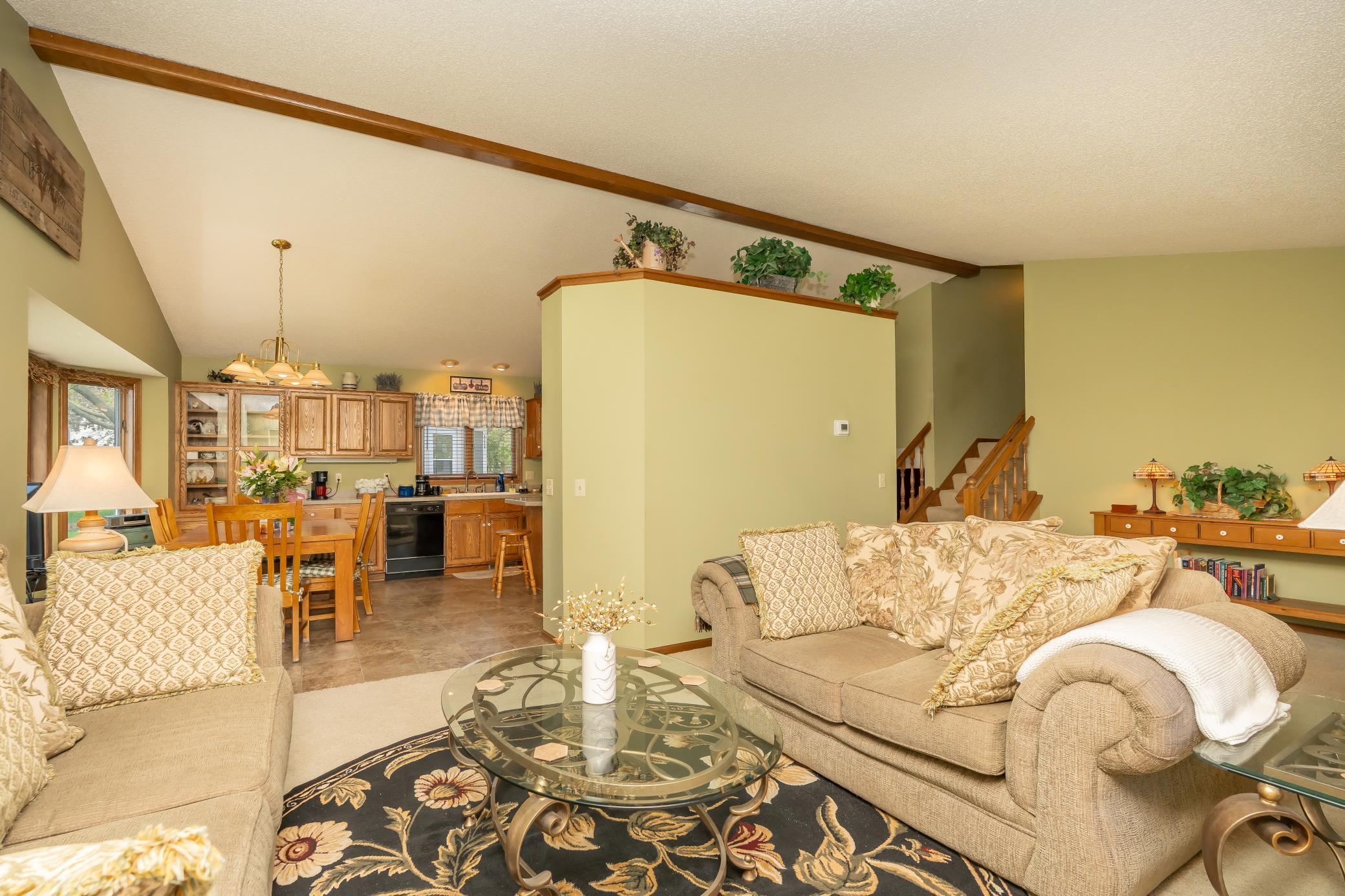 1209 Sunflower Circle Shakopee, MN 55379 - Photo 4 of 48