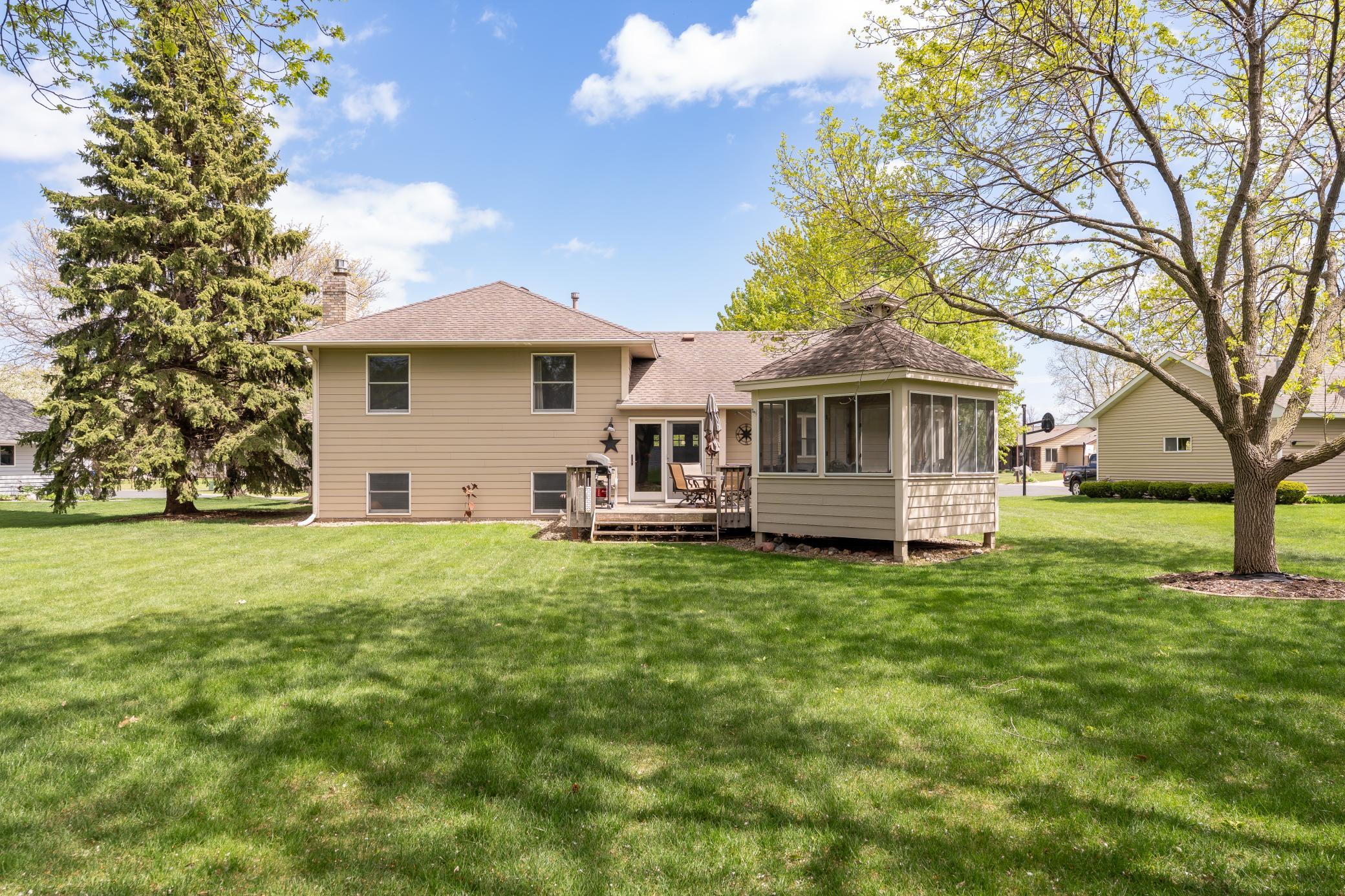 1209 Sunflower Circle Shakopee, MN 55379 - Photo 44 of 48