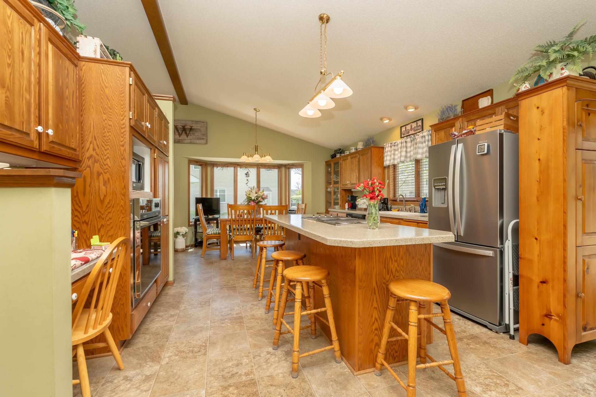 1209 Sunflower Circle Shakopee, MN 55379 - Photo 10 of 48