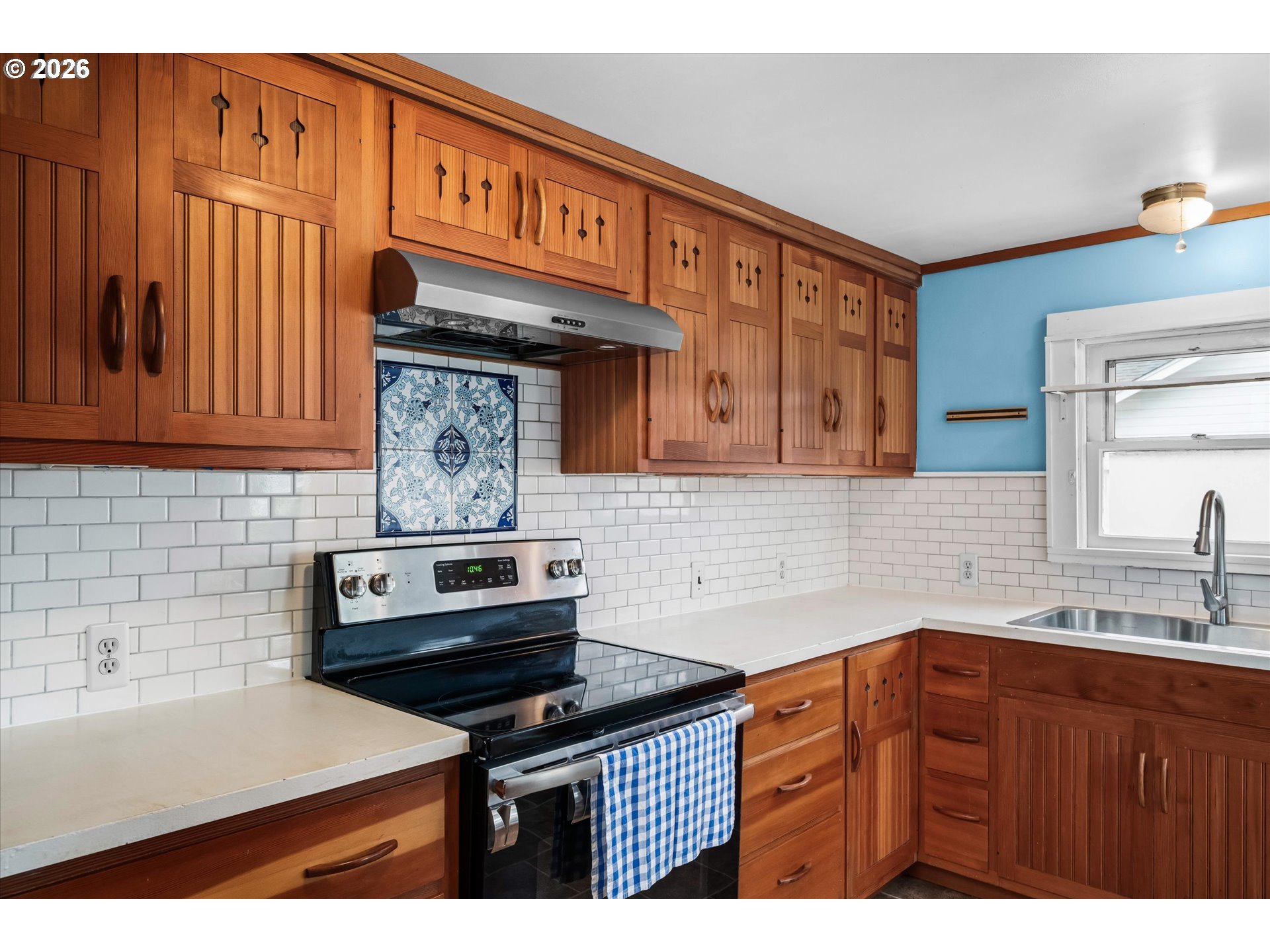 428 5th Street Springfield, OR 97477 - Photo 14 of 47 Kitchen