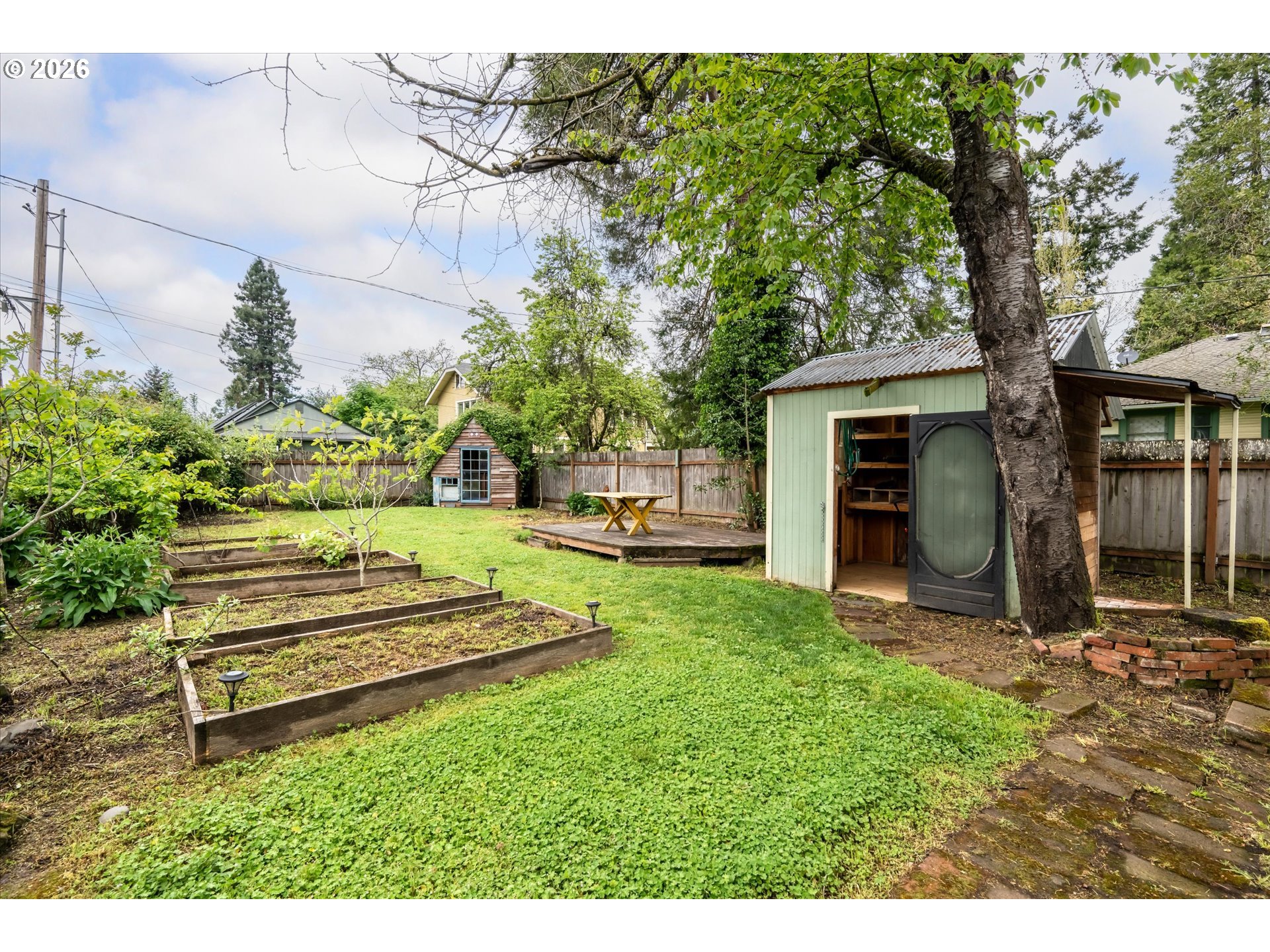 428 5th Street Springfield, OR 97477 - Photo 33 of 47 Garden
