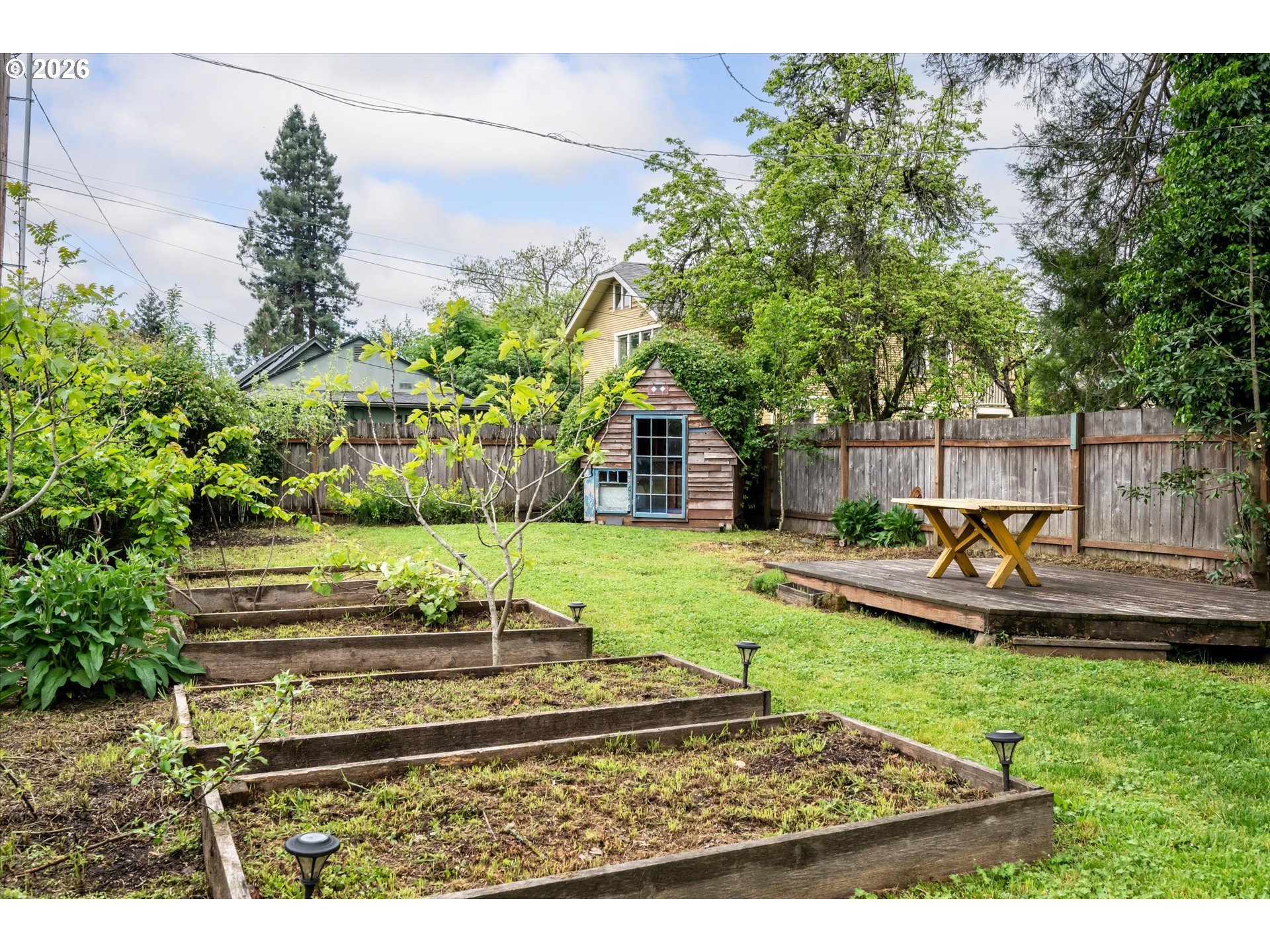 428 5th Street Springfield, OR 97477 - Photo 34 of 47 Garden