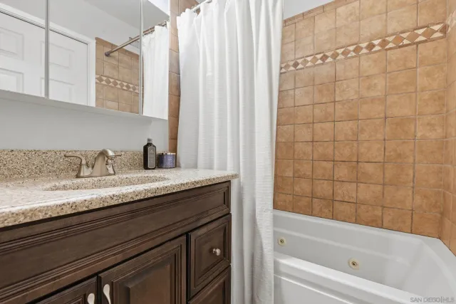 $1,075,000 | 14015 Olive Meadows Place, Poway, CA 92064