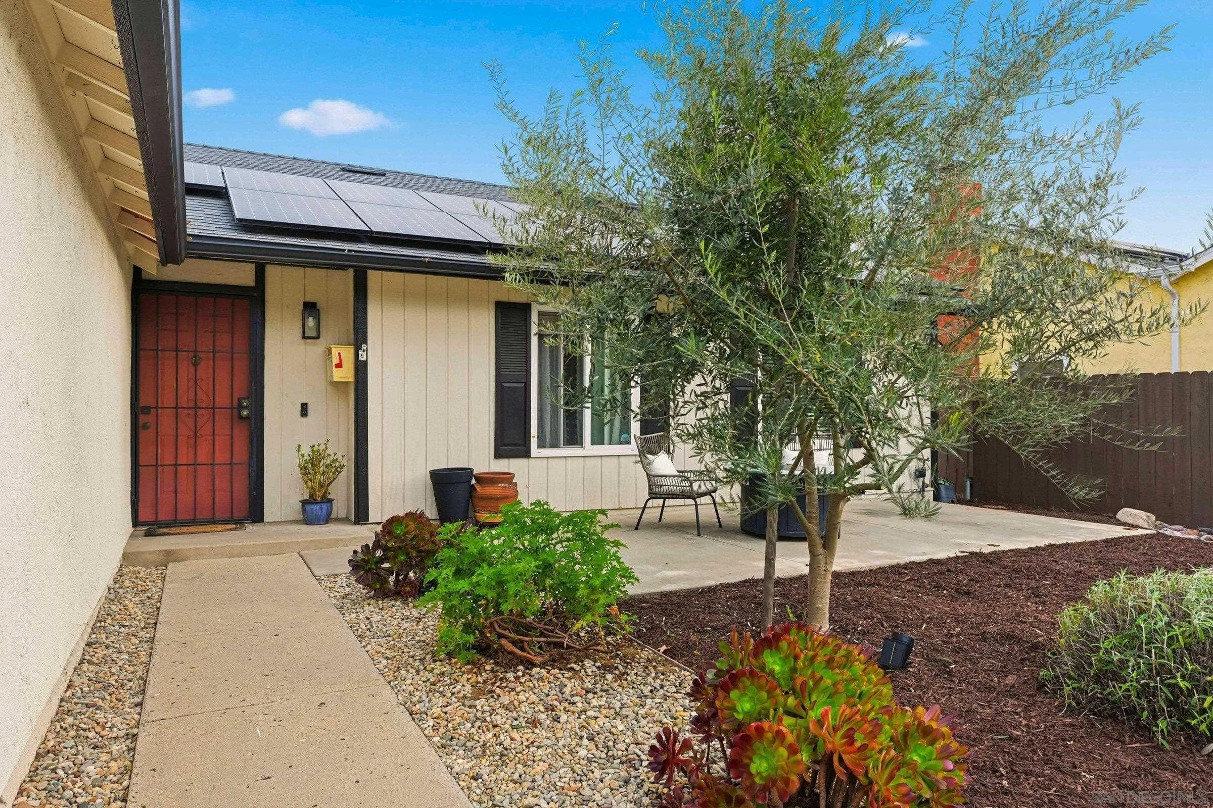 14015 Olive Meadows Place Poway, CA 92064 - Photo 3 of 21