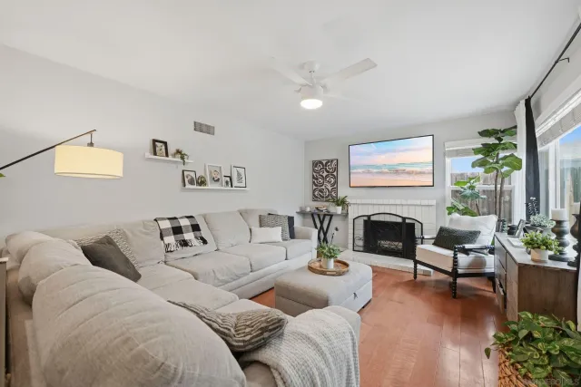 $1,075,000 | 14015 Olive Meadows Place, Poway, CA 92064