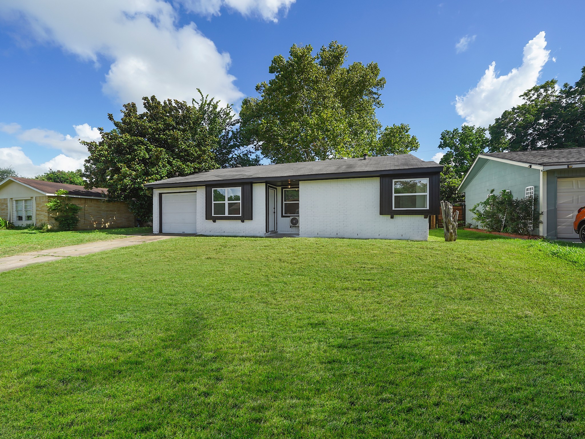 3607 Marchant Road Houston, TX 77047 - Photo 1 of 18 a front view of house with yard and green space