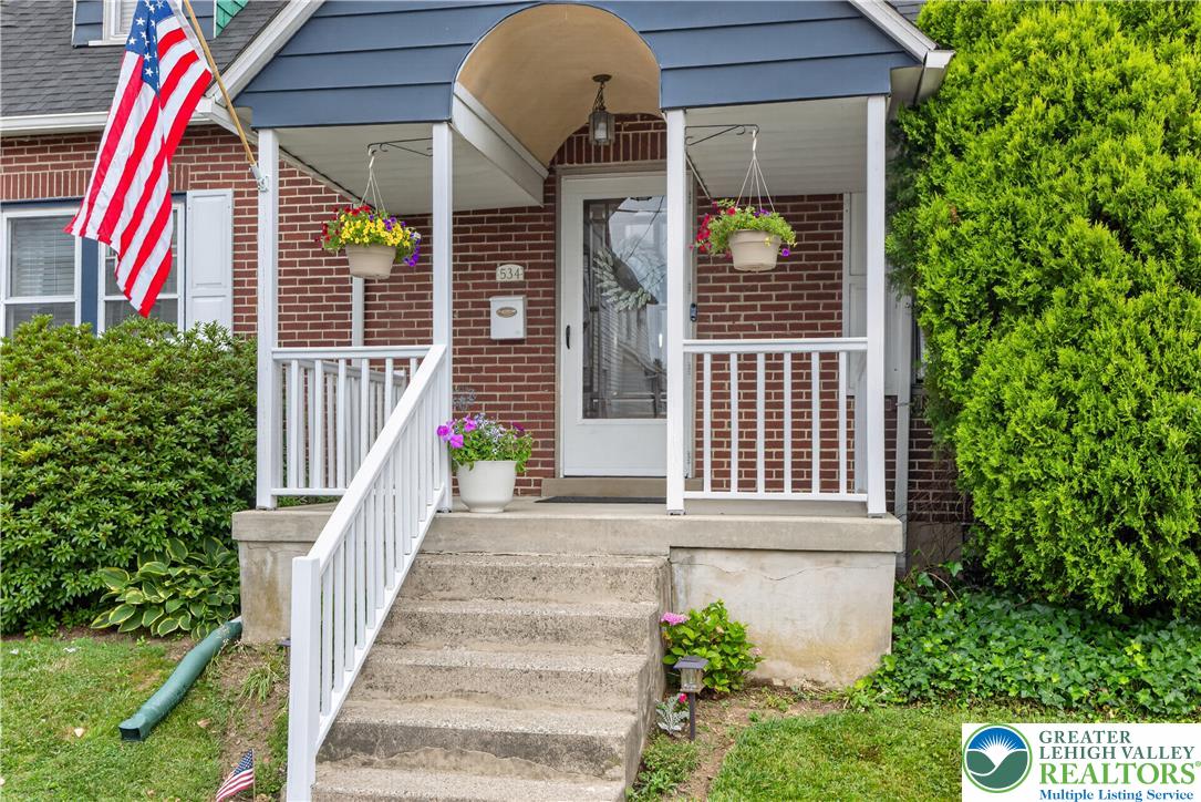 534 Ridge Street Emmaus, PA 18049 - Photo 4 of 40