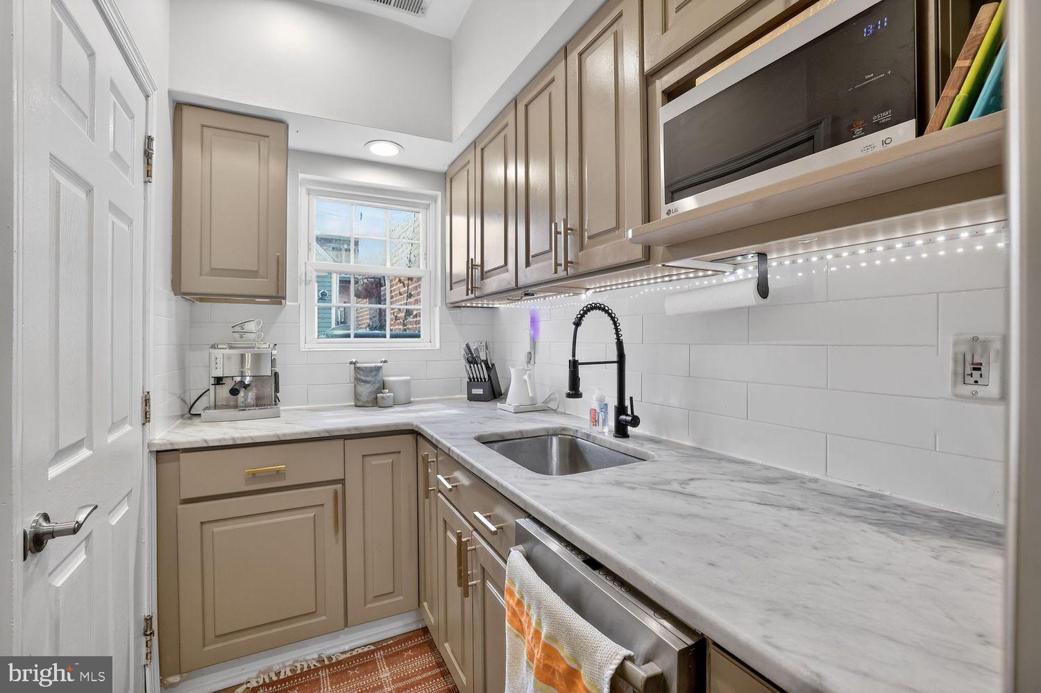 214 N Street Northwest Washington, DC 20001 - Photo 15 of 36