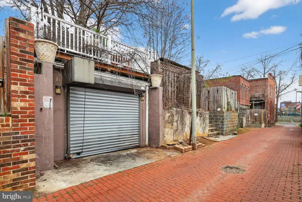 $799,900 | 214 N Street Northwest, Washington, DC 20001