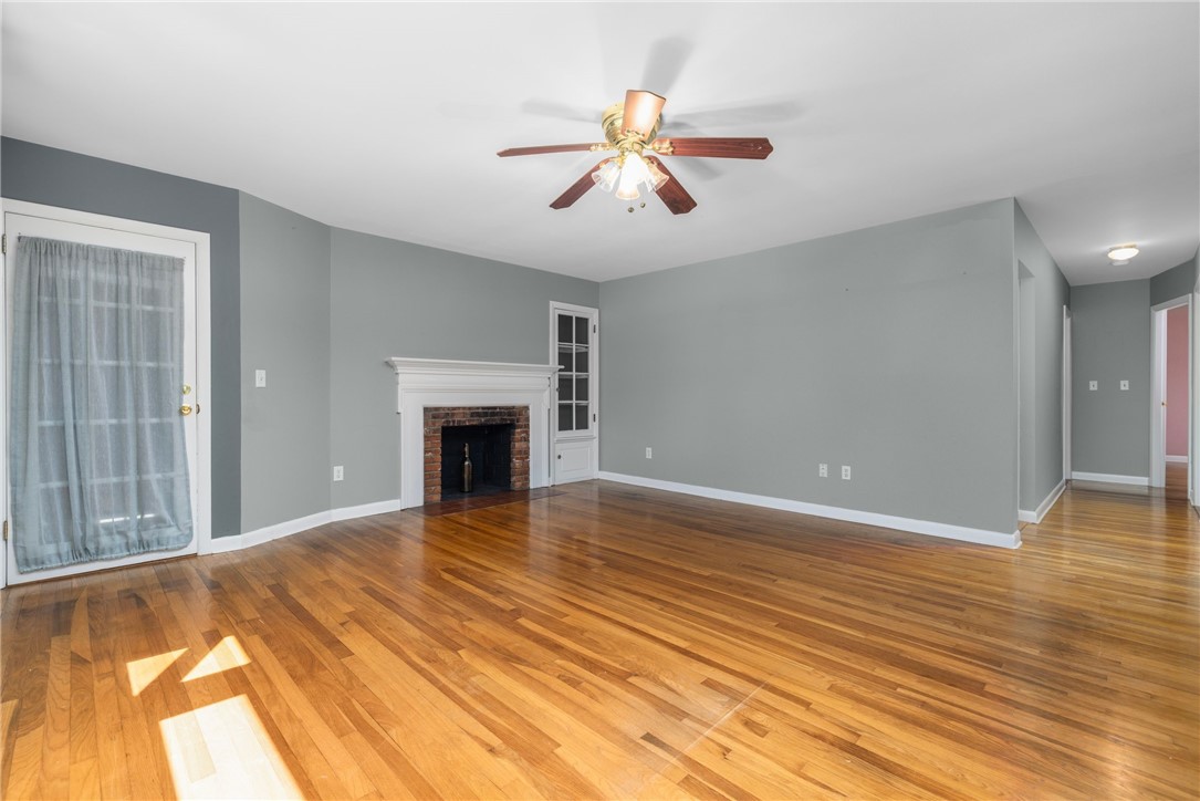 7 Restmere Terrace, Unit A Middletown, RI 02842 - Photo 3 of 34 Gallery Image 3