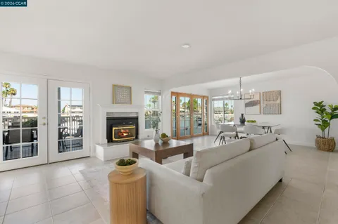 $1,198,000 | 4813 S Point, Discovery Bay, CA 94505