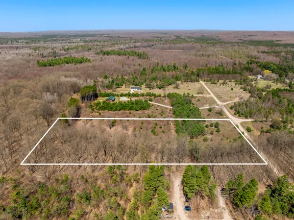 $595,000 | 3470 Autumn Mist Lane, Thompsonville, MI 49683
