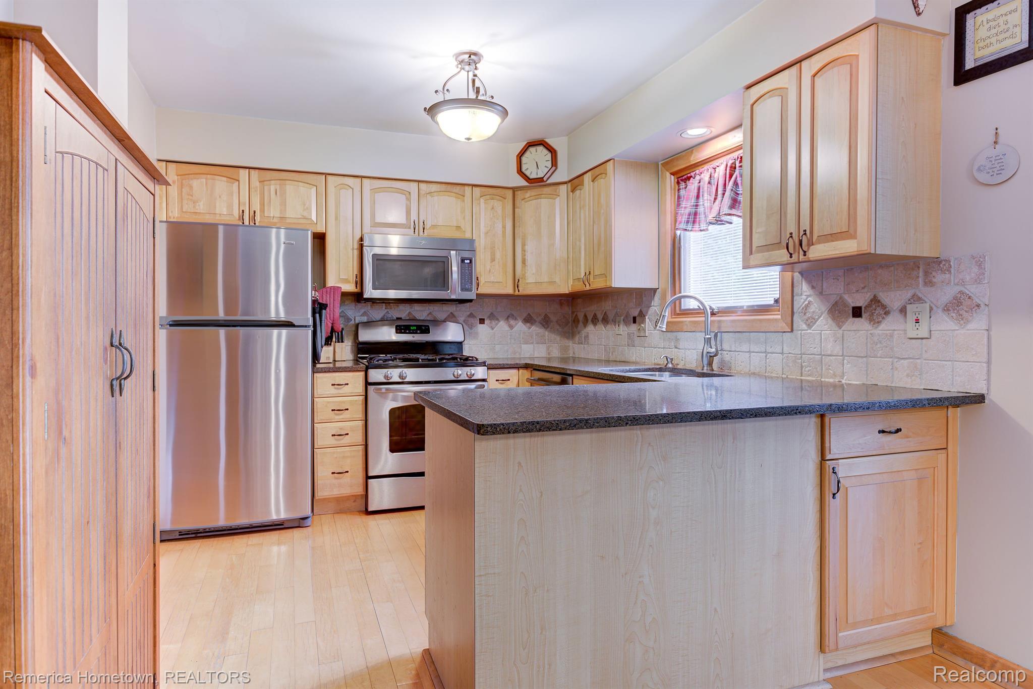 42552 Proctor Road Canton, MI 48188 - Photo 30 of 39 Gallery Image 30
