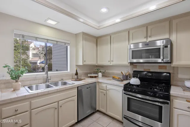 $849,000 | 1174 South Westlake Boulevard, Unit C, Westlake Village, CA 91361