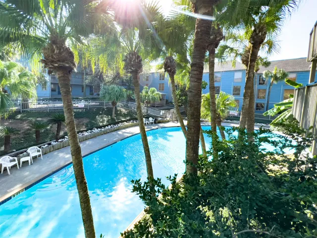 $1,400 | 8100 Seawall Boulevard, Unit 370, Galveston, TX 77551