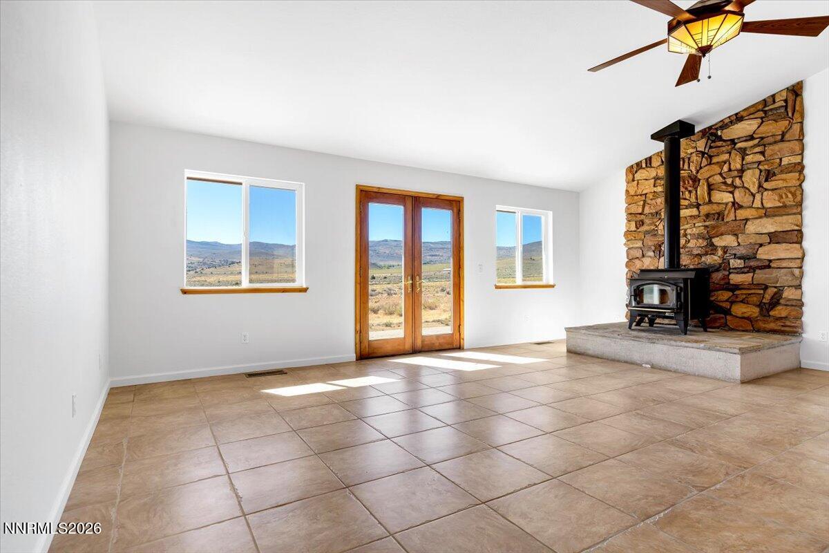 555 Serenity Place Reno, NV 89510 - Photo 9 of 67 Living Room