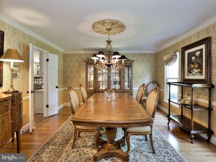 595 Sentinel Road Moorestown, NJ 08057 - Photo 5 of 25 Dining Room