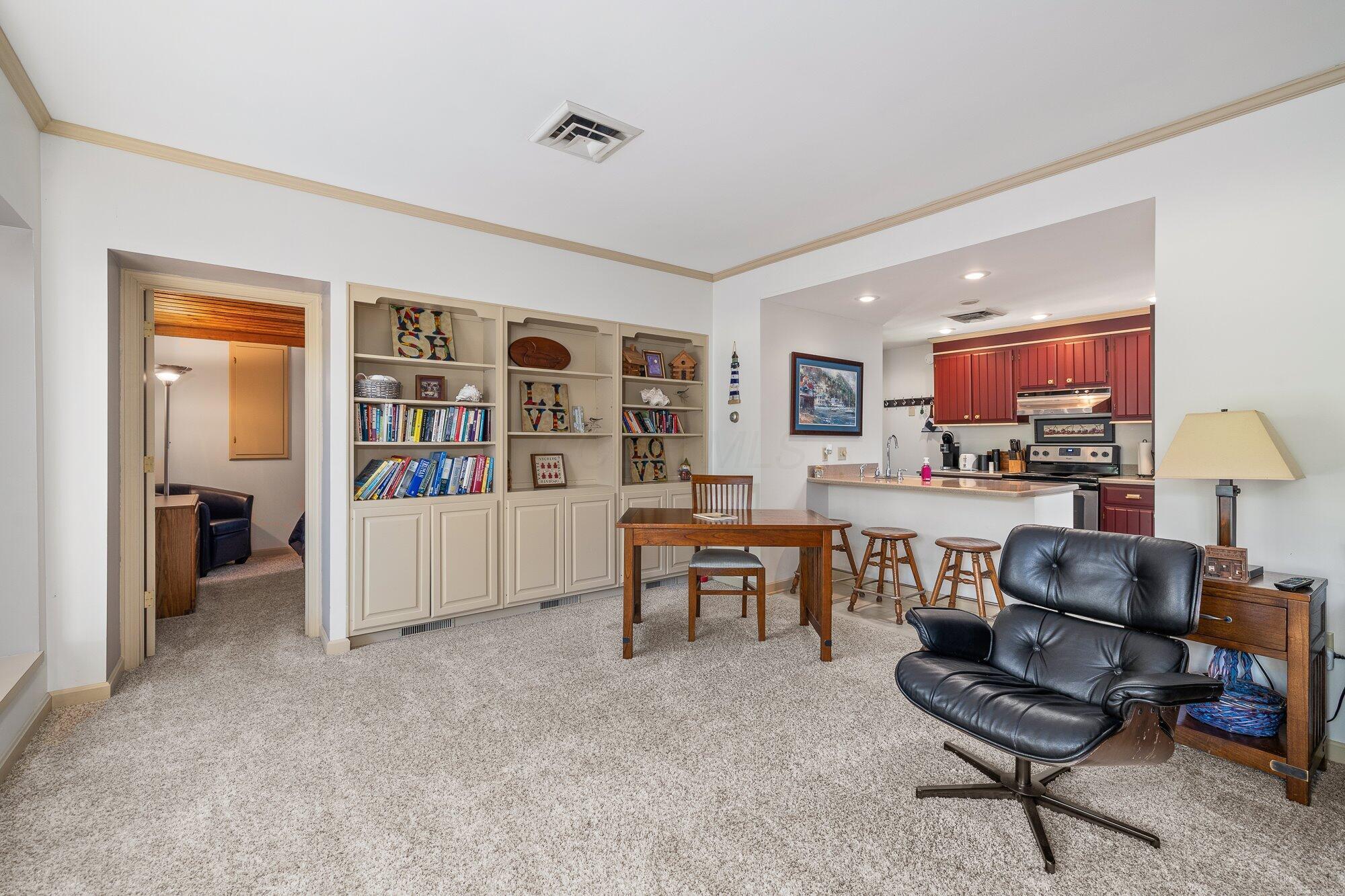 1833 East Hanley Road Mansfield, OH 44903 - Photo 65 of 94 53-guesthouse-living-1