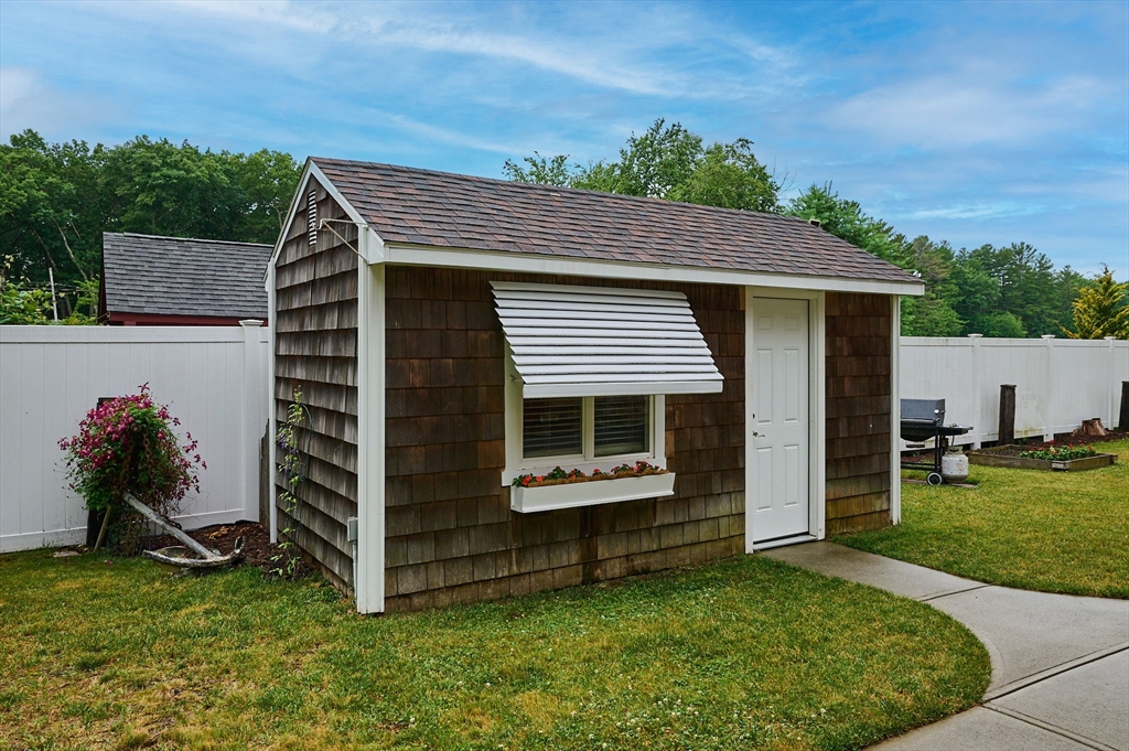 238 Dox Road Westfield, MA 01085 - Photo 27 of 31