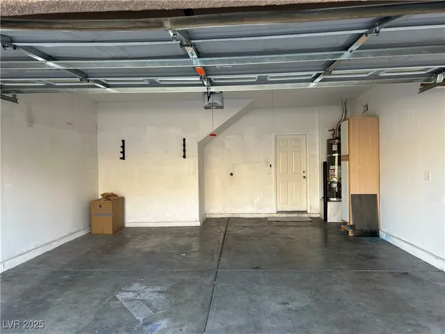 $1,899 | 10292 Caverns Mouth Drive, Las Vegas, NV 89178