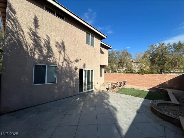 $1,899 | 10292 Caverns Mouth Drive, Las Vegas, NV 89178