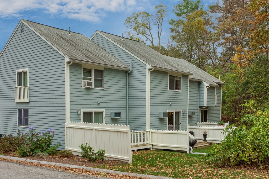 2 Acadia Kimball Road, Unit 2 Amesbury, MA 01913 - Photo 5 of 23